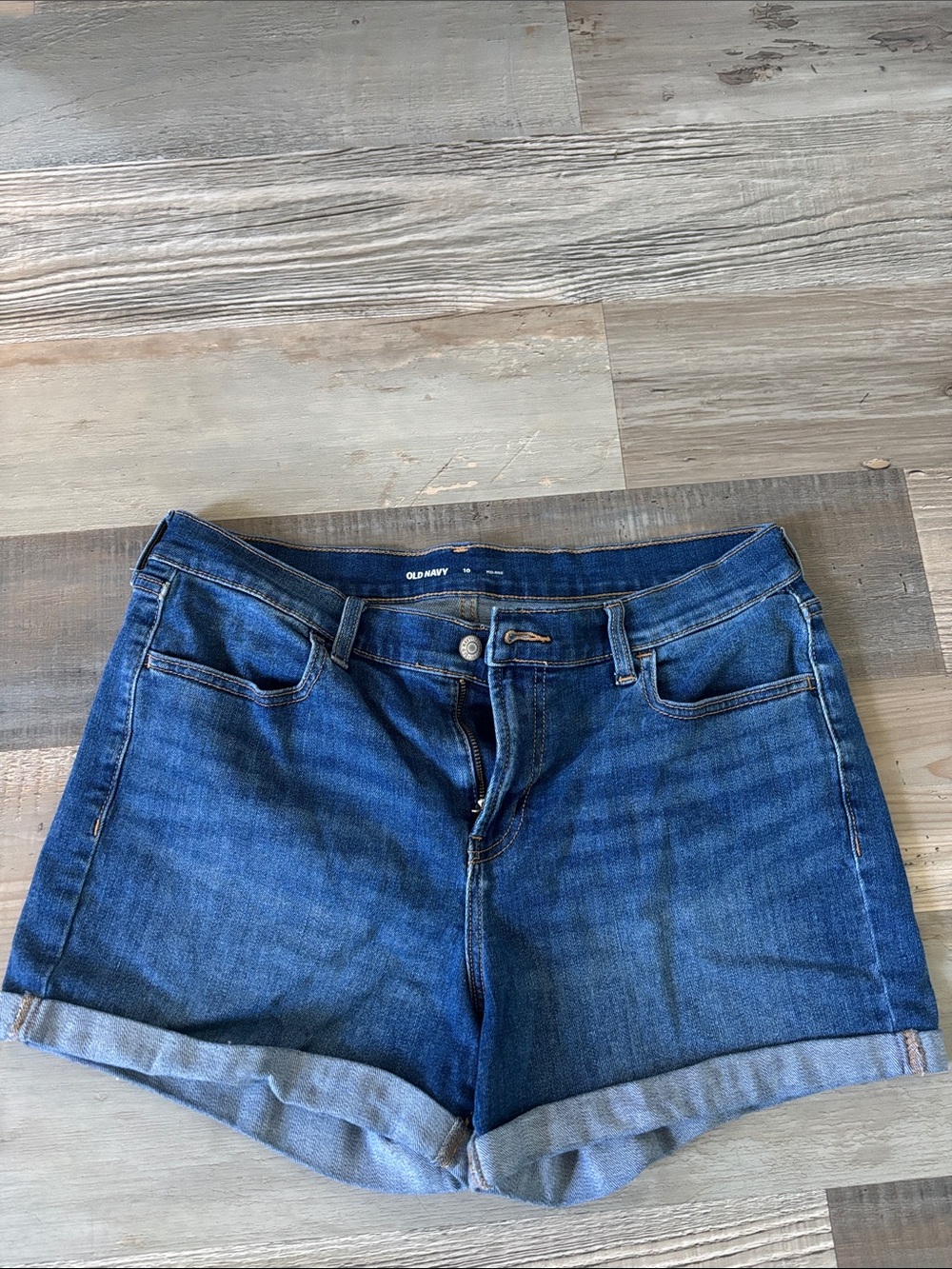 Old Navy Blue Denim Rolled-Hem Women’s Shorts